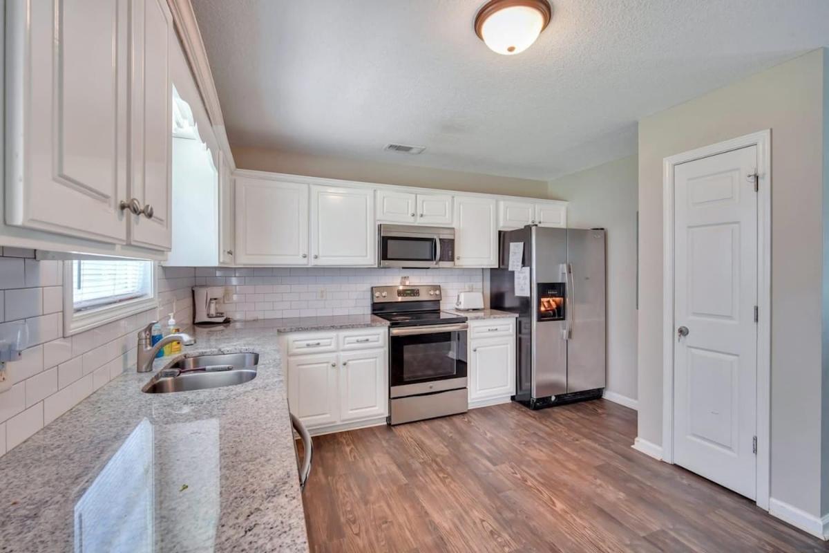 Cozy And Contemporary Villa 1 Mile From Gsu Statesboro Exterior photo